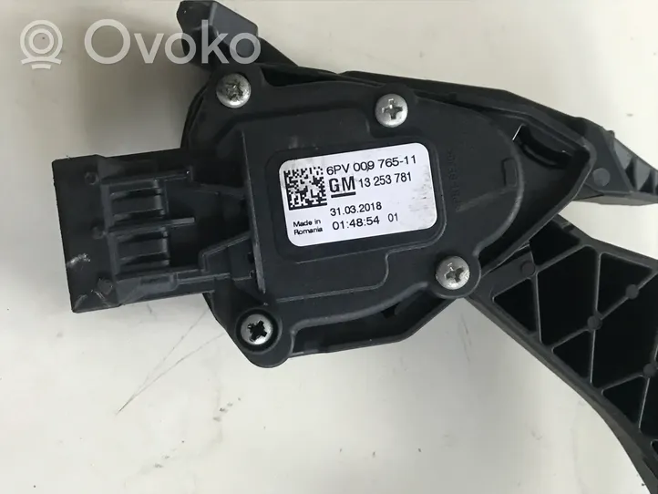 Opel Zafira C Accelerator throttle pedal 13253781