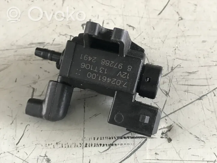 Opel Astra J Vacuum valve 8972882491