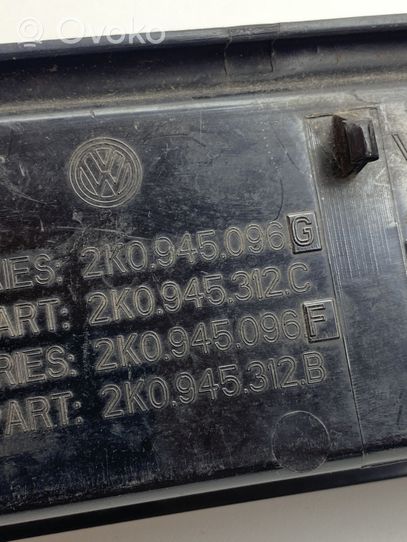 Volkswagen Caddy Galinio žibinto detalė 2K0945096