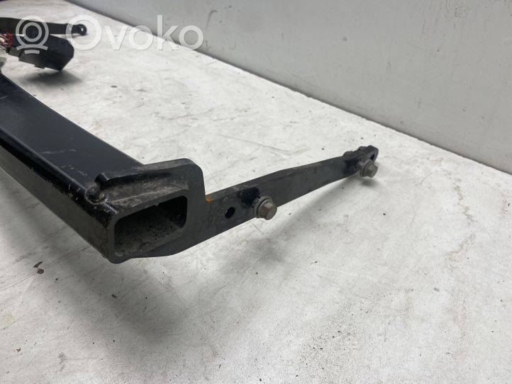 Volkswagen Golf VII Detachable tow bar 