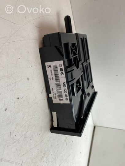 Volkswagen Touran II Connecteur/prise USB 5N0035344C