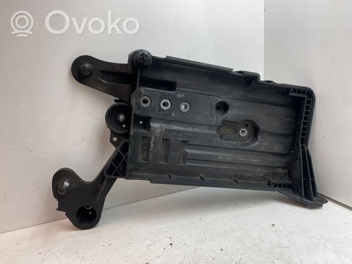 Volkswagen Golf Sportsvan Battery tray 5Q0915321H