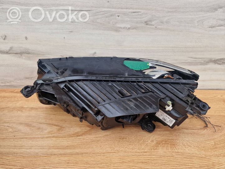 Volkswagen Touareg III Priekinių žibintų komplektas 761941082