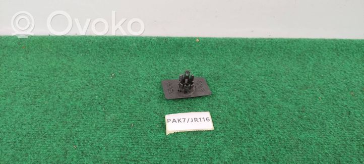 Opel Insignia B Supporto anteriore per il sensore di parcheggio (PDC) 551004542