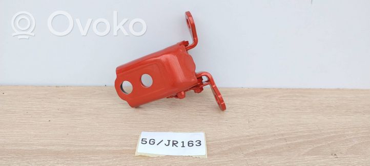 Renault Kadjar Front door lower hinge 5885R