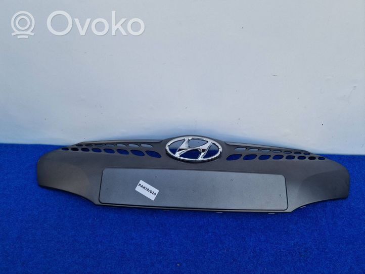 Hyundai i30 Griglia superiore del radiatore paraurti anteriore 86352-A6300