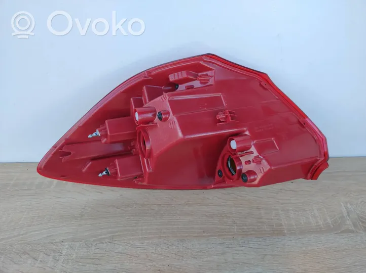 KIA Ceed Lampa tylna 92402-A20