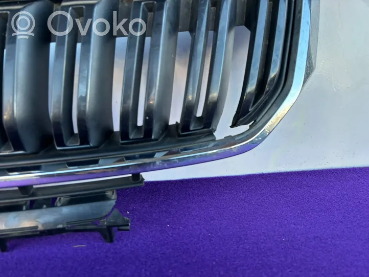 Skoda Kodiaq Grille calandre supérieure de pare-chocs avant 565853653B