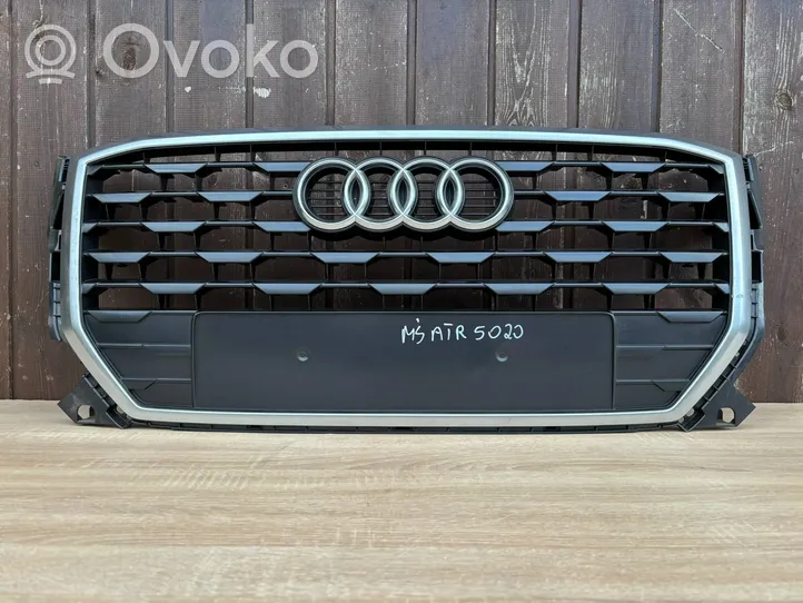 Audi Q2 - Maskownica / Grill / Atrapa górna chłodnicy 81A853651