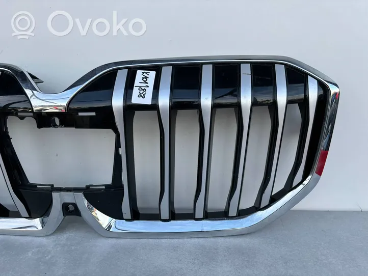 BMW 2 Active Tourer U06 Grille calandre supérieure de pare-chocs avant 8737189