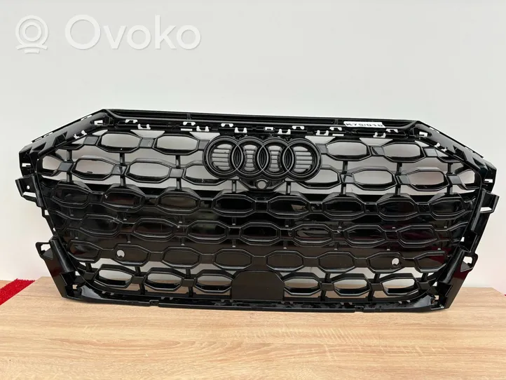 Audi RS3 8Y Grille calandre supérieure de pare-chocs avant 8Y0853651H