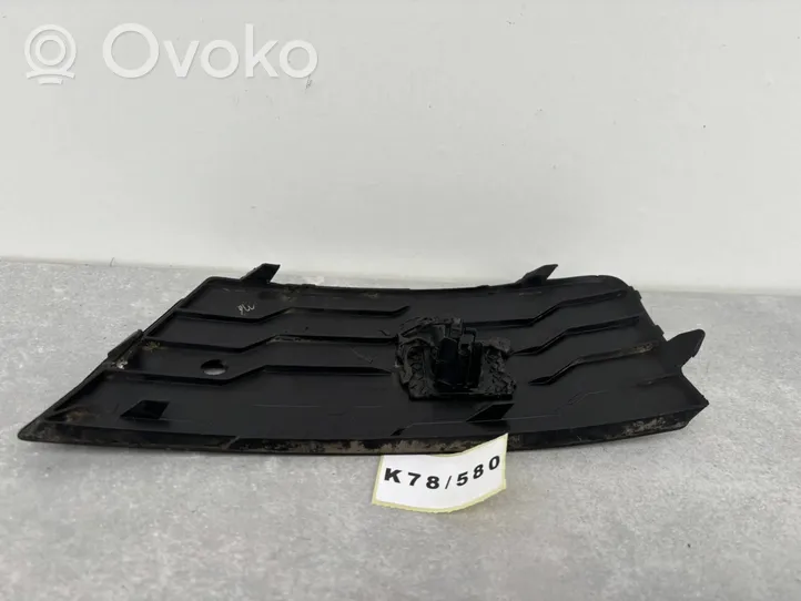Skoda Octavia Mk3 (5E) Etusumuvalon ritilä 5E0807681C