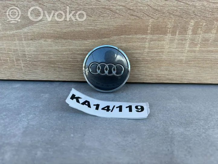 Audi A4 S4 B9 Заводская крышка (крышки) от центрального отверстия колеса 8W0601170