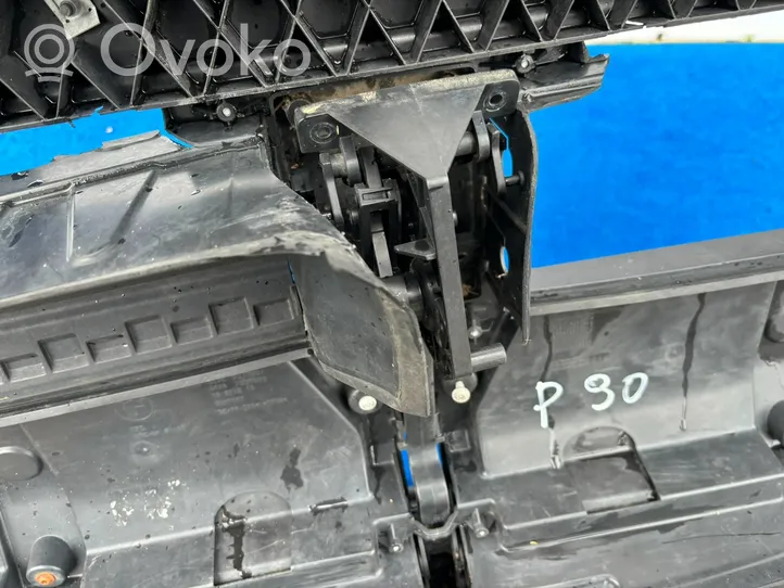 BMW 2 F45 Wlot / Kanał powietrza intercoolera 51747338207