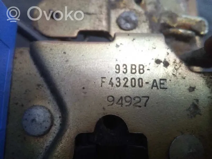 Ford Mondeo MK I Takaluukun lukon salvan moottori 6998776