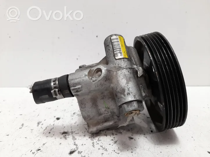 Volvo S40, V40 Ohjaustehostimen pumppu 8200071050