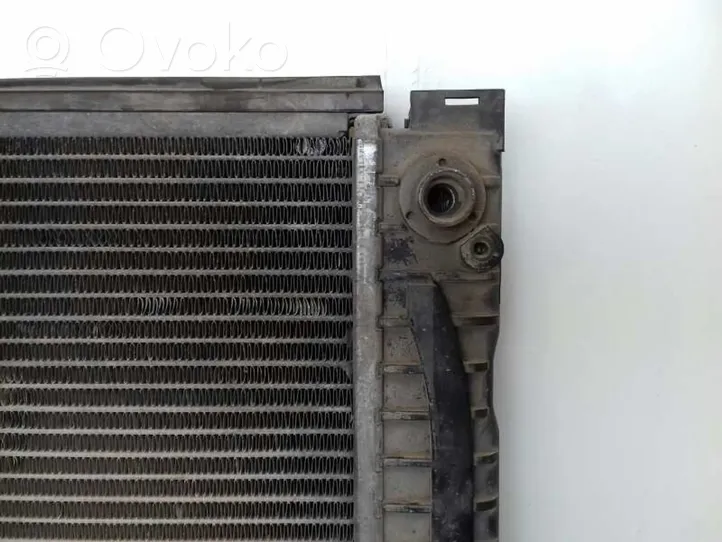 Volkswagen PASSAT B5 Dzesēšanas šķidruma radiators 