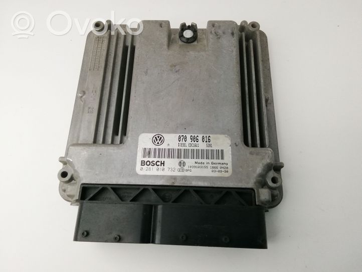 Volkswagen Transporter - Caravelle T5 Engine control unit/module 070906016