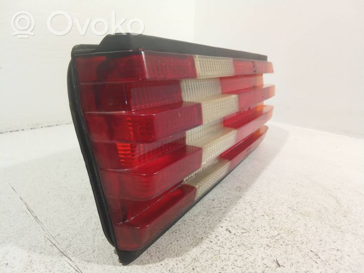 Mercedes-Benz S W126 Lampa tylna 22072