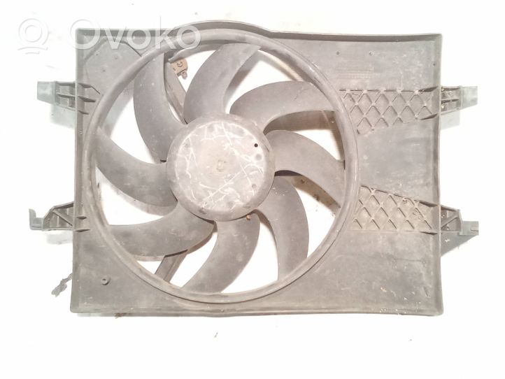 Ford Fiesta Convogliatore ventilatore raffreddamento del radiatore 8240365