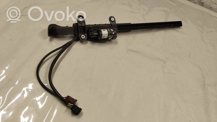 BMW 4 F36 Gran coupe Seat belt adjustment motor 72117307915