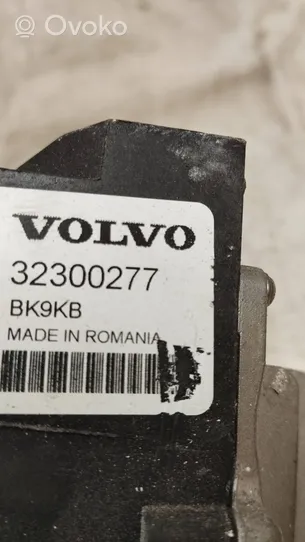 Volvo XC60 Moduł sterowania ładowania akumulatora 32300277