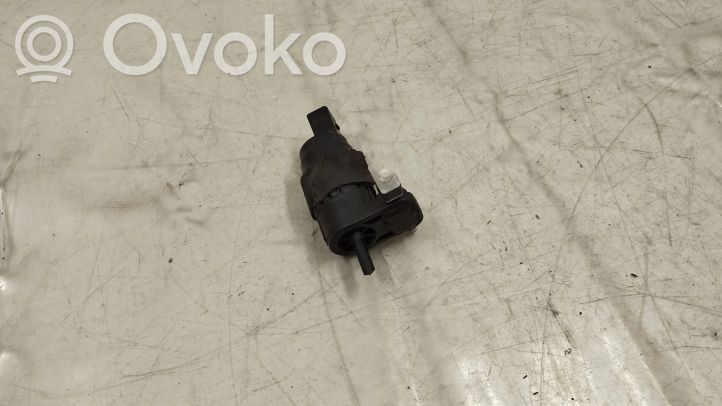 1k6955651 Porsche Macan Windscreen/windshield washer pump, 20.00 € | RRR
