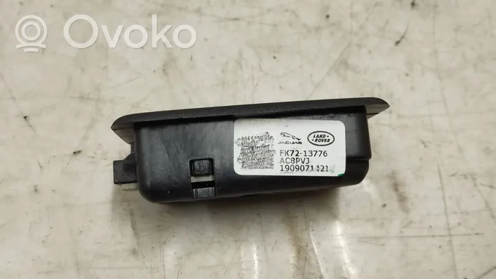 Land Rover Discovery Sport Luz del asiento trasero Fk7213776