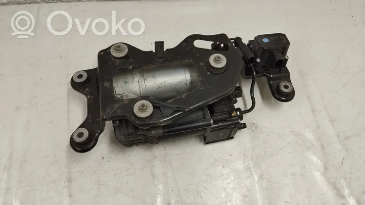 BMW X5 F15 Compressore/pompa sospensioni pneumatiche 6875177