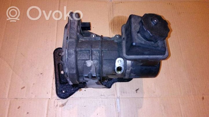 Mercedes-Benz ML W164 Ohjaustehostimen pumppu A1644601680