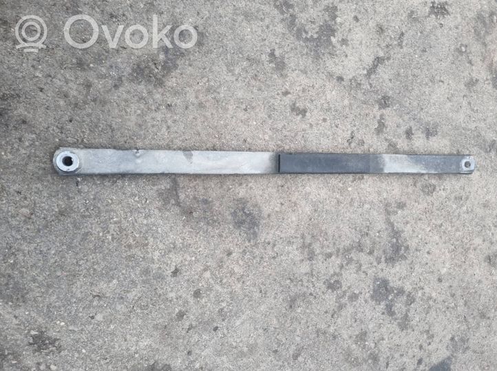 BMW 2 F46 Wahacz prowadzący osi tylnej 7407056