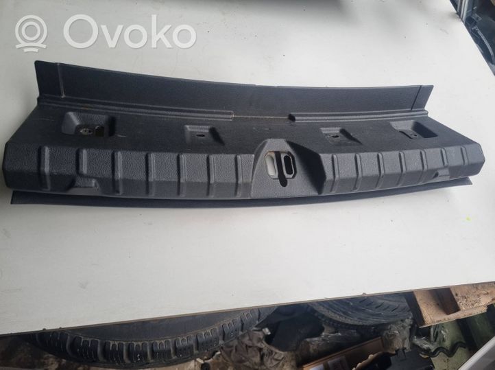 BMW 2 F46 Osłona pasa bagażnika 7284138