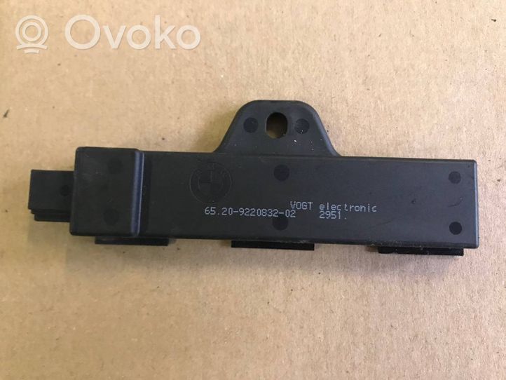 BMW 2 F45 Antena wewnętrzna 9220832