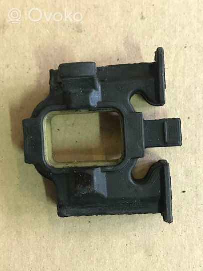 BMW 2 F45 Staffa del pannello di supporto del radiatore 861E204