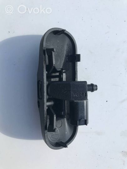 Volkswagen Beetle A5 Ugello a spruzzo lavavetri per parabrezza 5M0955981