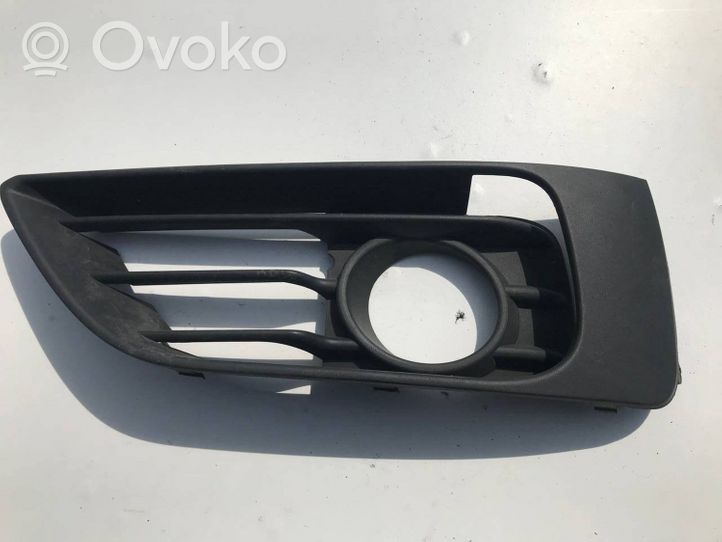 BMW 2 F45 Priešrūkinio žibinto apdaila/ grotelės 7328681