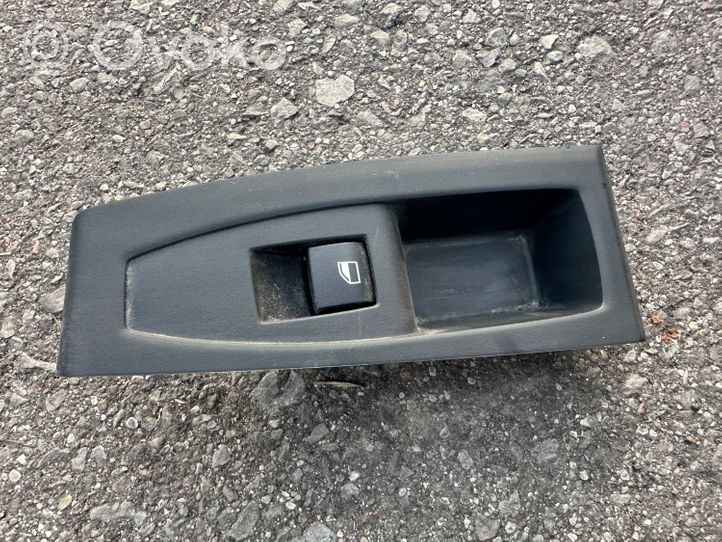 BMW 2 F45 Interruttore di controllo dell’alzacristalli elettrico 9208107