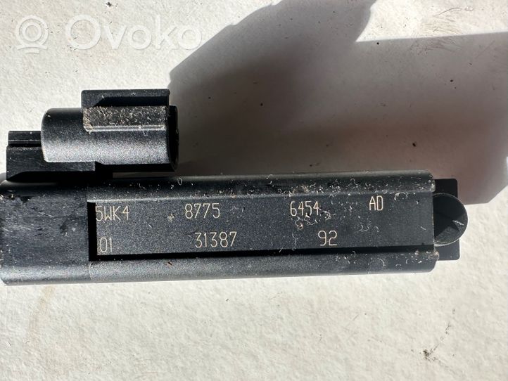 Renault Kadjar Aerial antenna amplifier 87756454ad