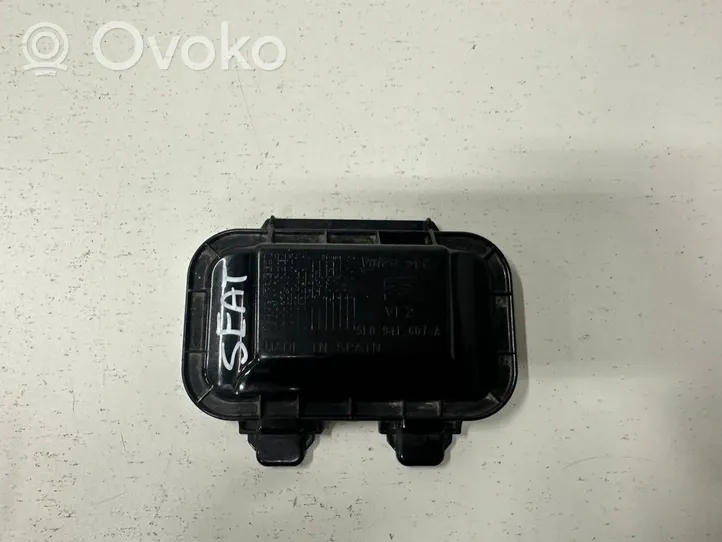 Seat Leon (5F) Osłona żarówki lampy przedniej 5F0941607A