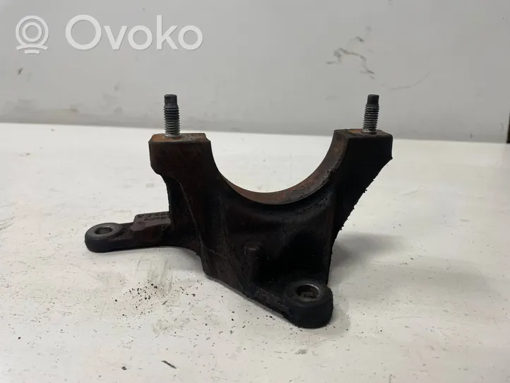 Ford Focus Staffa del cuscinetto di supporto dell’albero di trasmissione AV613K305EA