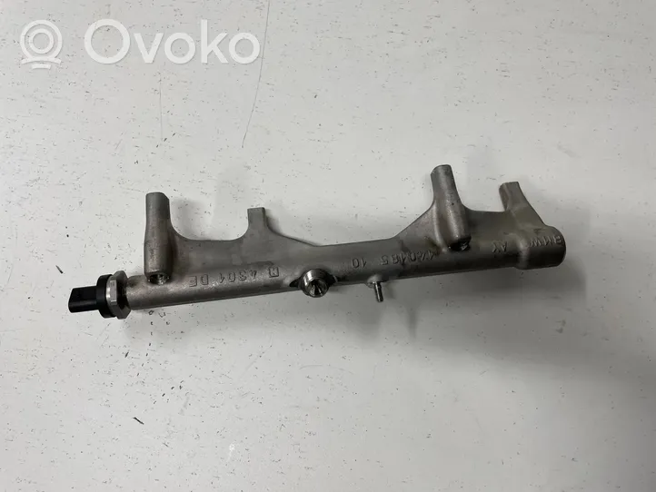 BMW 2 F45 Kraftstoffverteiler Einspritzleiste Verteilerrohr 7639975