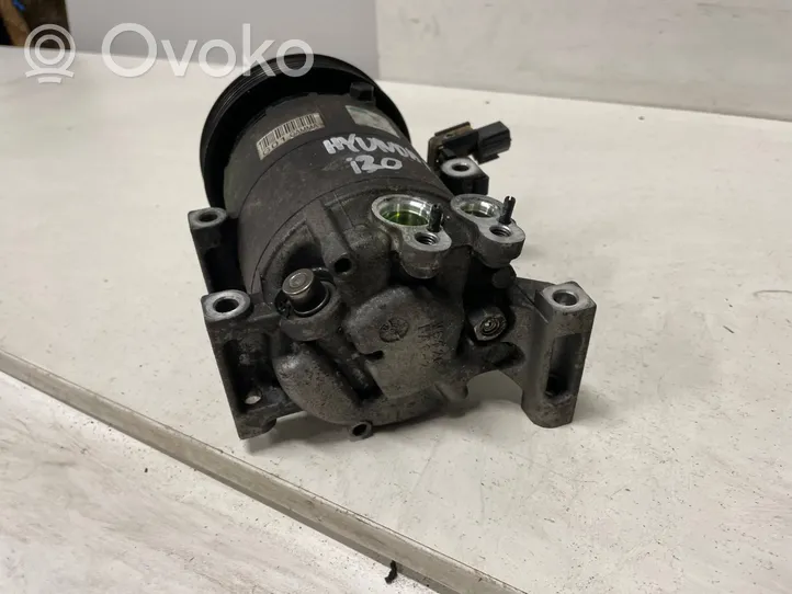 Hyundai i20 (PB PBT) Klimakompressor Pumpe F500KPCAA01