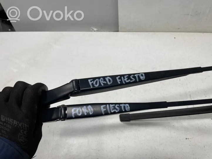Ford Fiesta Ramię wycieraczki szyby przedniej / czołowej H1BB17526AA