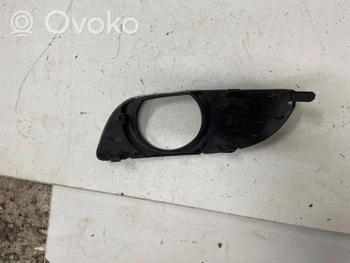 Toyota Yaris Moldura/rejilla de la luz antiniebla delantera 52127QD060