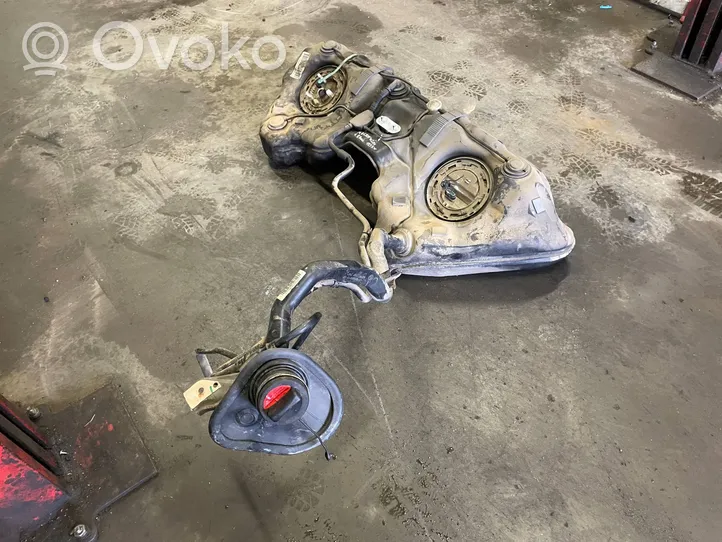 Mercedes-Benz C W204 Serbatoio del carburante 204470400111