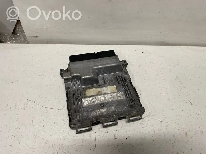 Mercedes-Benz C W204 Calculateur moteur ECU A2711500391