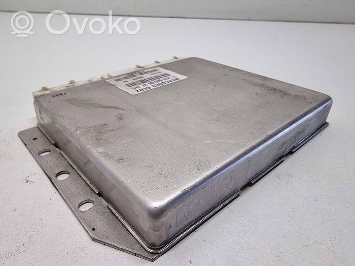 Mercedes-Benz S W220 Calculateur moteur ECU 2205450532