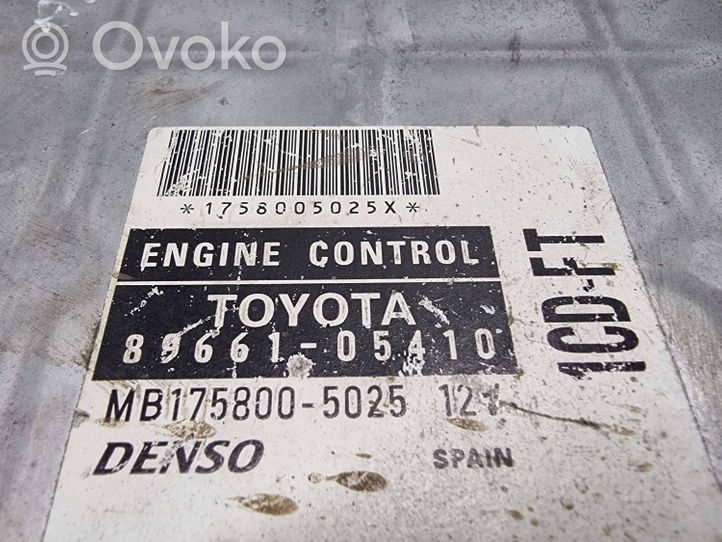 Toyota Avensis T220 Блок управления двигателя 8966105410