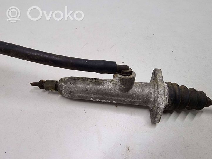 Audi 80 90 B2 Główny cylinder sprzęgła 893721401B