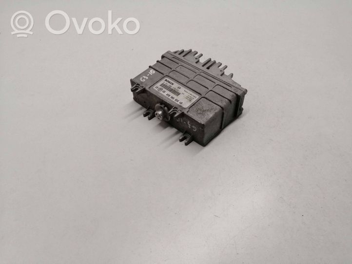 Volkswagen Golf III Calculateur moteur ECU 030906026AB